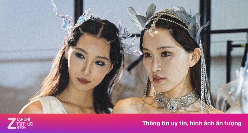 Váy cưới từ nhựa tái chế của NTK Việt trên sàn diễn Trung Quốc