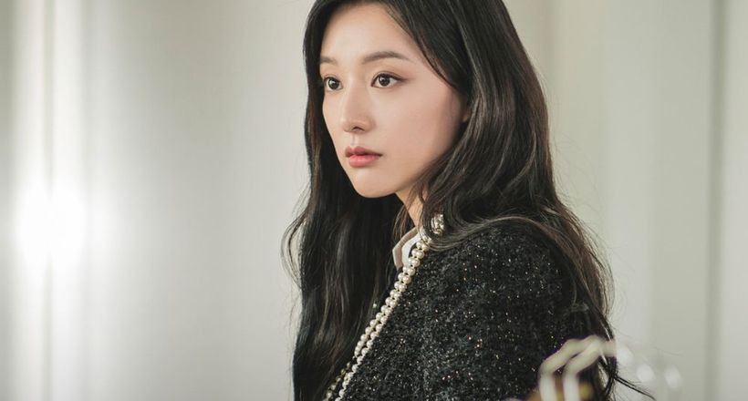 Kim Ji Won gây sốc với tủ đồ tiền tỷ trong phim Queen of Tears