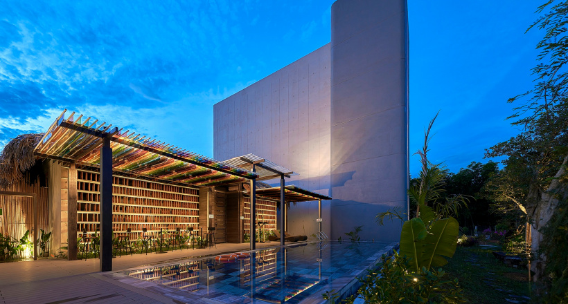 Độc đáo ngôi nhà "khoác áo" ngói đỏ, nội thất 5 sao, hè mát, đông ấm