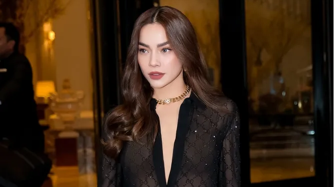 Hồ Ngọc Hà quyến rũ tại show Gucci với tư cách ‘bạn thân thương hiệu’