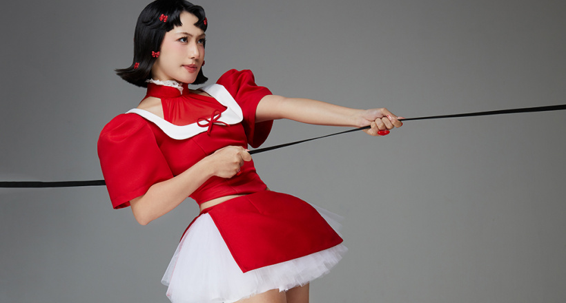 M Tú phát hành album Chơi Trò Yêu gồm 8 ca khúc do cô sáng tác