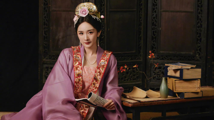 Sắc vóc Dương Mịch đại náo Gala Xuân Vãn: 5 tạo hình cổ trang đẹp như tranh chiếm lĩnh MXH, ảnh chụp màn hình gây bất ngờ hơn