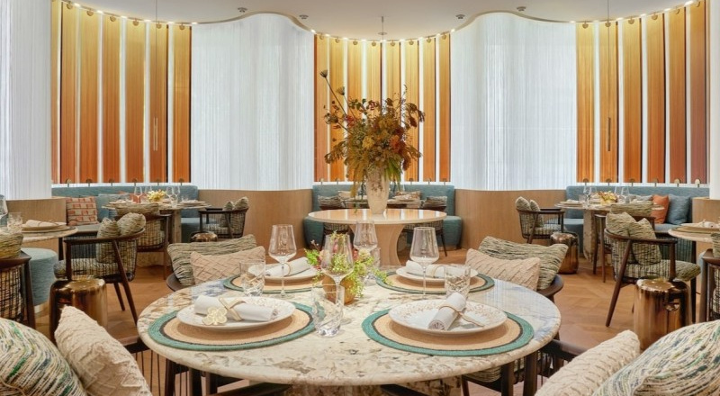 Độ xa hoa của nhà hàng Louis Vuitton đầu tiên ở Đông Nam Á