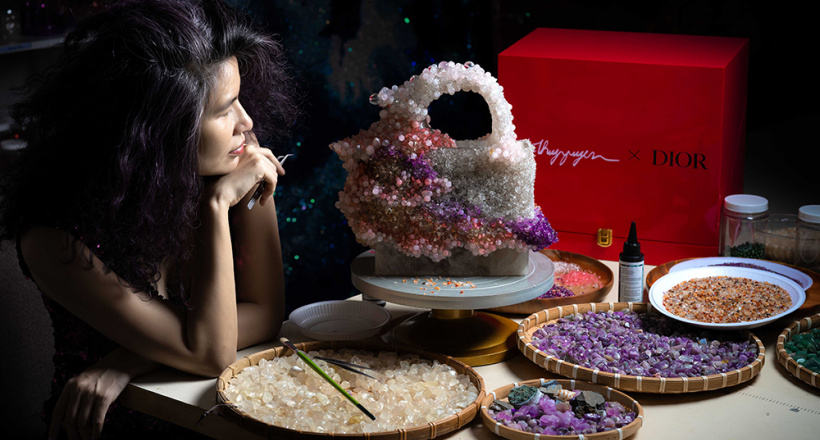 Tia-Thủy Nguyễn biến túi Lady Dior thành tác phẩm nghệ thuật Lady Cloud