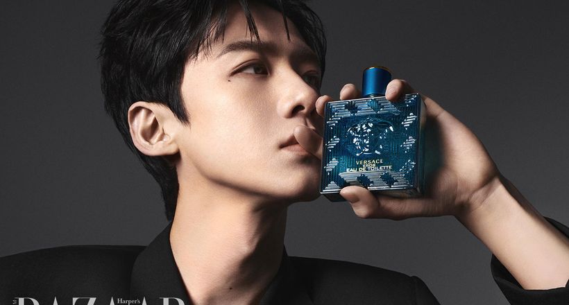 Versace chọn Bạch Kính Đình là đại sứ nước hoa toàn cầu
