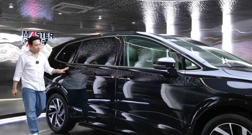 Ngắm chiếc ôtô mới tậu của Trấn Thành