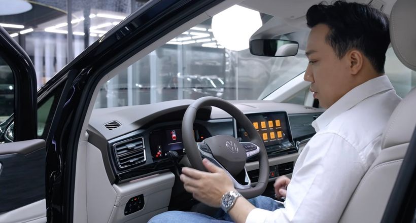 ‘Bóc giá’ xế hộp tiền tỷ Trấn Thành vừa tậu: Trang bị cực ‘khủng’, có đặc điểm xịn như Rolls-Royce