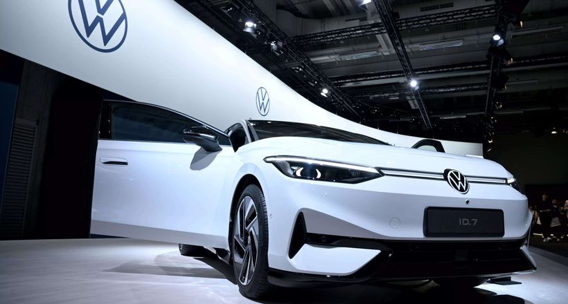 Tầm giá 2 tỷ đồng, lựa chọn SUV 7 cỡ lớn nào cho gia đình tại Việt Nam? Volkswagen như Trấn Thành?