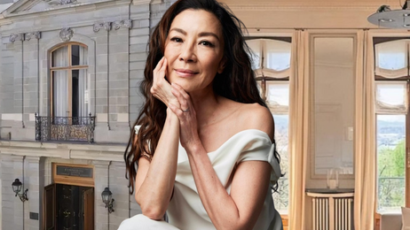 Bên trong dinh thự triệu đô của "đại minh tinh" Dương Tử Quỳnh: Lộng lẫy xa hoa, sân vườn hồ bơi riêng đều có đủ