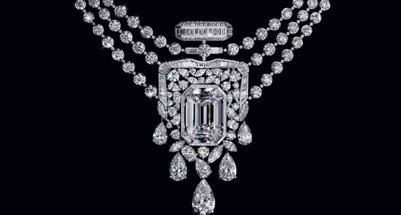 Chanel biến chai nước hoa huyền thoại thành vòng cổ kim cương