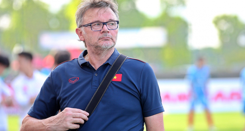 Cơ hội cuối cùng cho huấn luyện viên Troussier