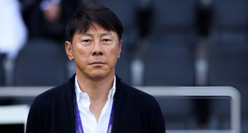 HLV Shin Tae Yong phản ứng bất ngờ khi HLV Troussier mất việc ở Việt Nam