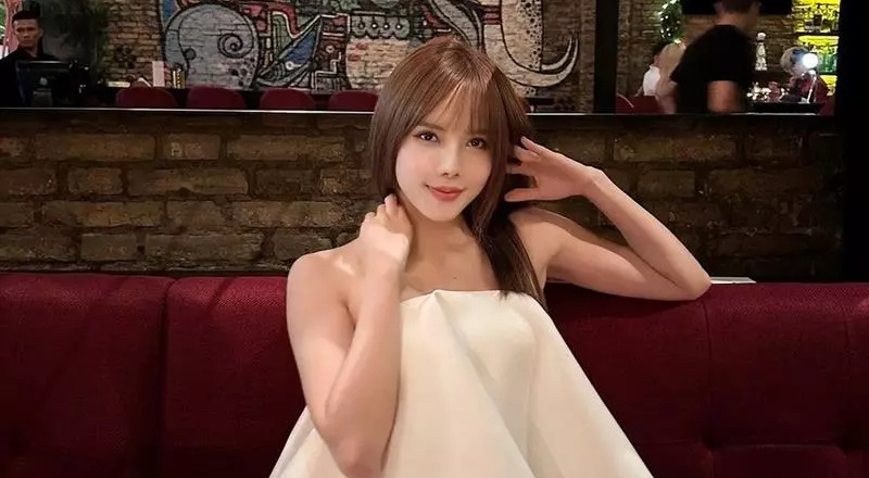 Thiều Bảo Trâm tuổi 30: Vóc dáng gợi cảm, nghi vấn yêu bạn trai kém tuổi