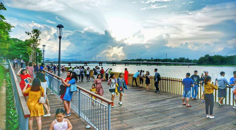 Cầu gỗ là biểu tượng bạc tỷ của một thành phố ở Việt Nam: "Dát" 7 tấn đồng, diện tích hơn 2.400m2