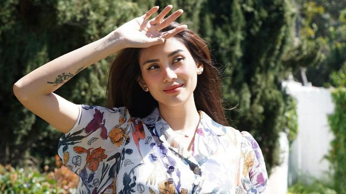 Cuộc sống của nữ siêu mẫu đang mang thai, chuẩn bị sinh con ở Mỹ