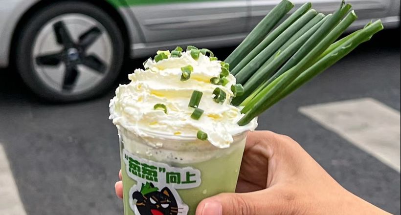 Trà sữa hành lá, món đồ uống gây bão trên mạng xã hội Trung Quốc có gì đặc biệt?