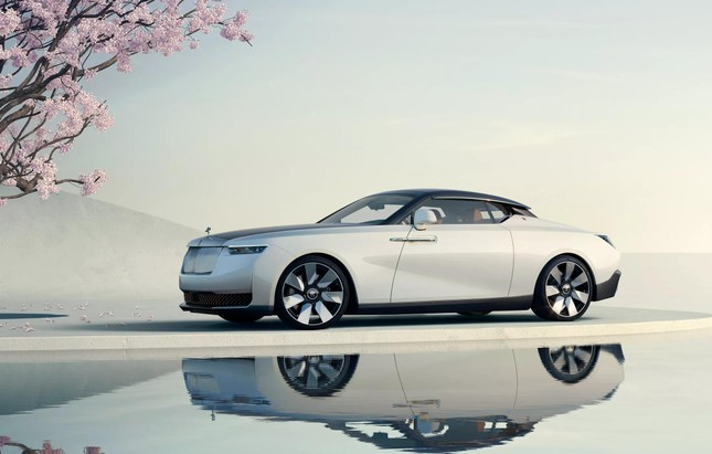 Roll-Royce vừa cho ra mắt xe ô tô hạng sang có tên Arcadia Droptail, được mô tả là chiếc siêu xe đắt giá nhất thế giới.