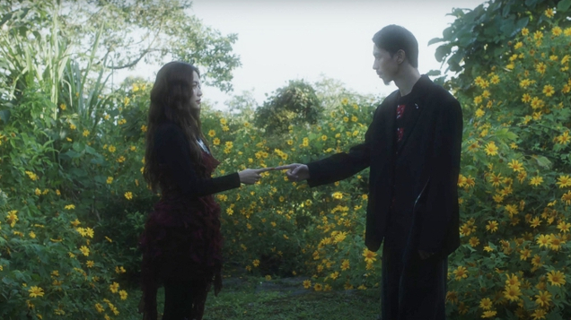 Sản phẩm chung của Hoàng Thùy Linh và Đen Vâu với nhiều hint "đám cưới" .