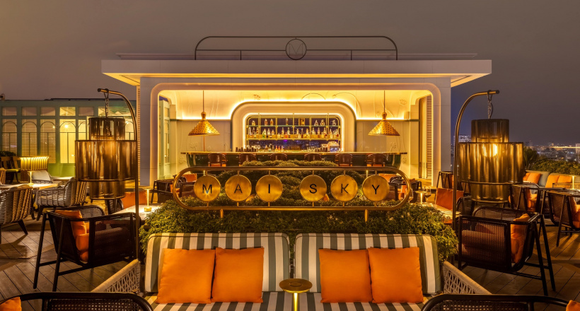 Rooftop bar Mai Sky: “Chạm” vào trời đêm thành phố