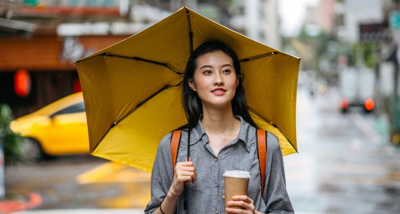 Bí quyết du lịch nhẹ nhàng: 10 thứ bạn nên mua thay vì mang theo