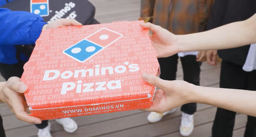 "Ông vua hàng hiệu" Johnathan Hạnh Nguyễn khai trương cửa hàng Domino’s Pizza đầu tiên tại quê hương Khánh Hòa