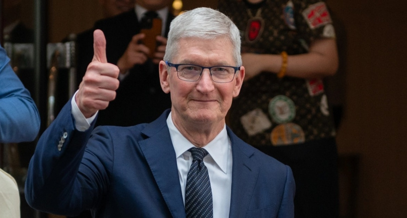 Tim Cook kết thúc 2 ngày làm việc tại Hà Nội, lên máy bay rời Việt Nam
