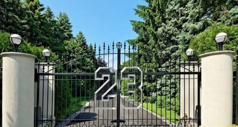 Những bất động sản triệu USD xa hoa của ngôi sao bóng rổ Michael Jordan