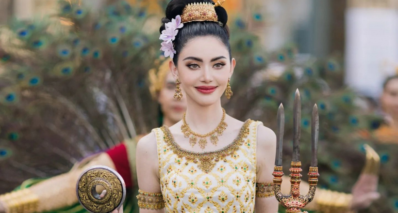 7 nữ thần Songkran 2024 “bất phân thắng bại”: 2 bạn thân Lisa so kè nhan sắc, trùm cuối gây xao xuyến cực mạnh