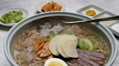 Giải nhiệt ngày hè với món ăn dùng “đá lạnh” độc nhất vô nhị của Hàn Quốc