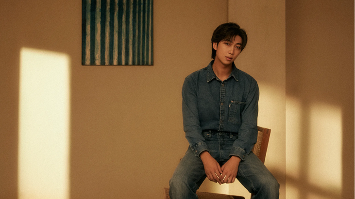 RM (BTS) và NewJeans cạnh tranh khi comeback vào cùng ngày