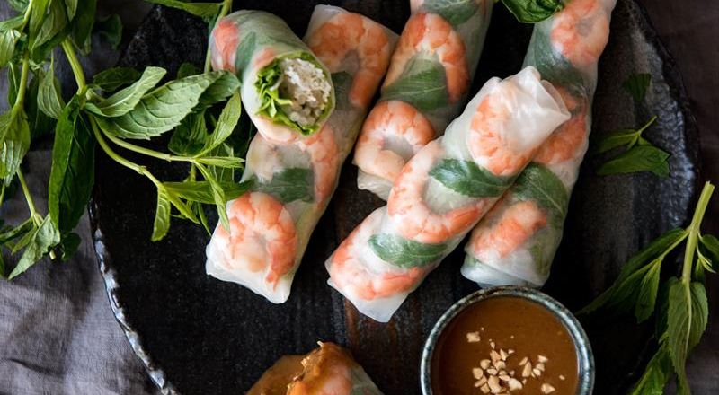 Chả giò, gỏi cuốn, bánh xèo xuất hiện trong 100 món ăn nhẹ ngon nhất châu Á