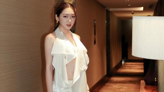 Mới đầu hè, hội chị em đã 'thiêu đốt' mọi ánh nhìn bằng trang phục cut out