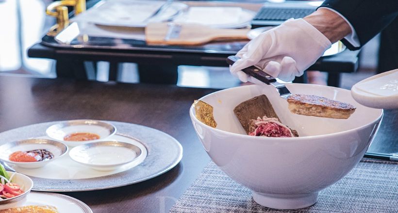 Tô phở giá gần 4 triệu có gì đặc biệt?