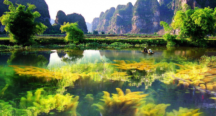 Điểm đến 'chữa lành' cách Hà Nội hơn 80km: Được mệnh danh là 'vịnh không sóng', chốn 'bồng lai tiên cảnh' hữu tình