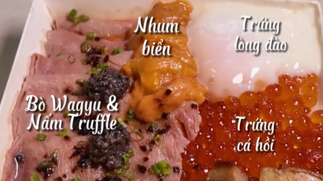 Hộp cơm omakase giá gần 2 triệu được ship tận nhà khiến dân mạng "sôi sục": Thế này thì mất một nửa giá trị rồi còn gì?