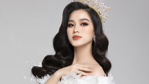 Hình thể được khen đẹp như 'tạc tượng' của Hoa hậu Đỗ Thị Hà