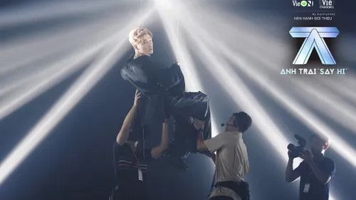 MV theme song 'Anh Trai Say Hi': 'Sáng tạo, hoành tráng’