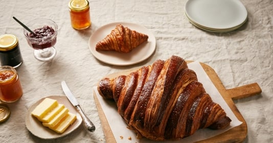 Cách người Pháp thưởng thức bánh sừng bò croissant: Nét tinh tế trong văn hóa ẩm thực