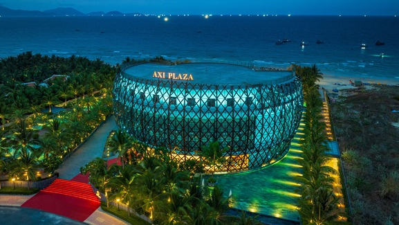 Cận cảnh thiết kế độc đáo của trung tâm mua sắm, sự kiện, giải trí lớn nhất Cam Ranh: Rộng 10.000m2, biểu tượng thuyền thúng của ngư dân Việt Nam, tầng thượng 360 độ