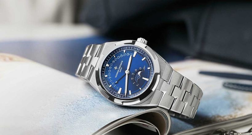 Vacheron Constantin và dấu ấn trường tồn Overseas Moonphase Retrograde Date
