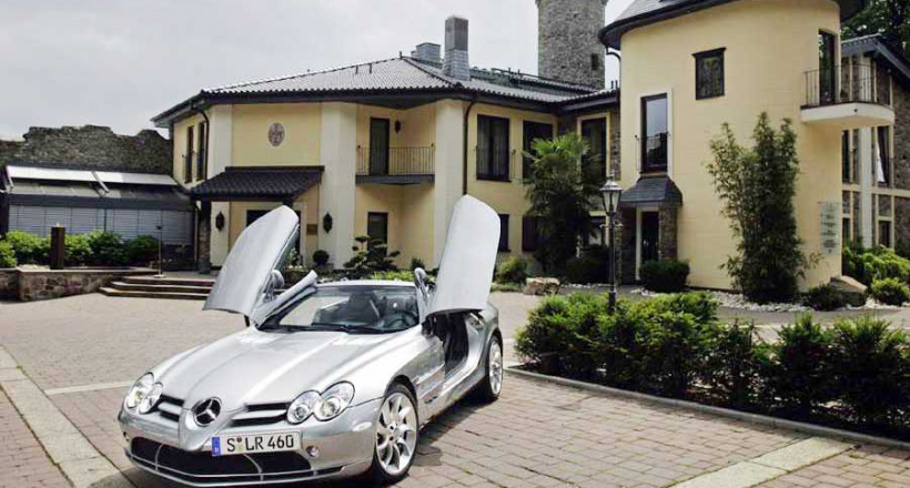 Đại gia giàu "nứt đố đổ vách" với lối sống không mơ nhiều nhà và xe sang