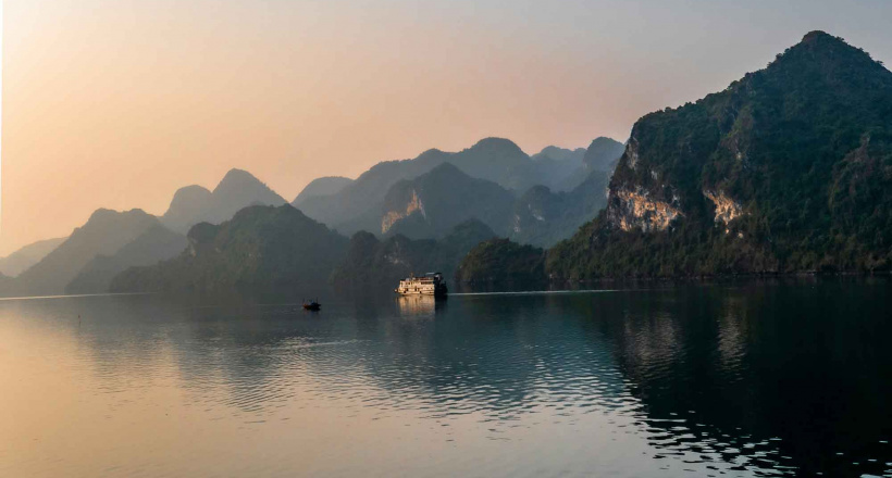 10 vịnh biển đẹp tại Việt Nam mà bạn nên đặt chân đến một lần trong đời