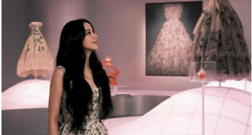 Jisoo BLACKPINK, Natalie Portman diện đầm hoa tại sự kiện Dior