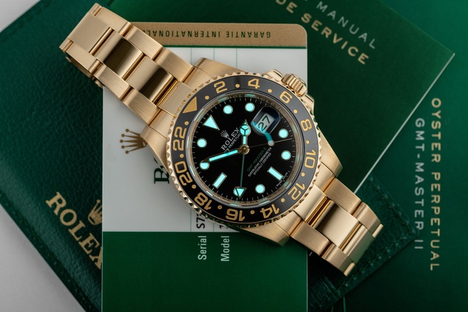 Rolex lại tăng giá
