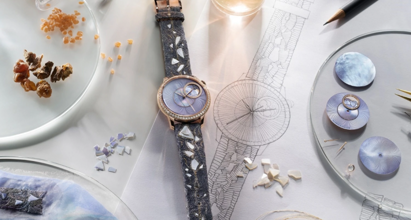 Cỗ máy thời gian chứa nước hoa đầu tiên trên thế giới