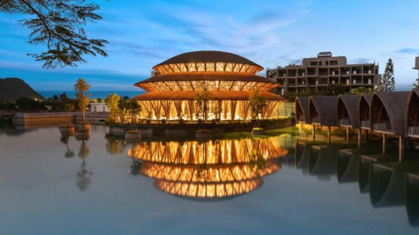 Khu resort ở Ninh Bình có Nhà tre lớn bậc nhất Đông Nam Á