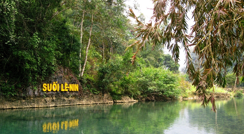 Hè này đi Cao Bằng ngắm thác nước top đẹp nhất thế giới