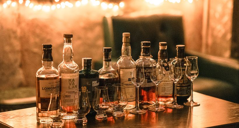 5 speakeasy bar phù hợp để “thả trôi” cảm xúc tại TPHCM