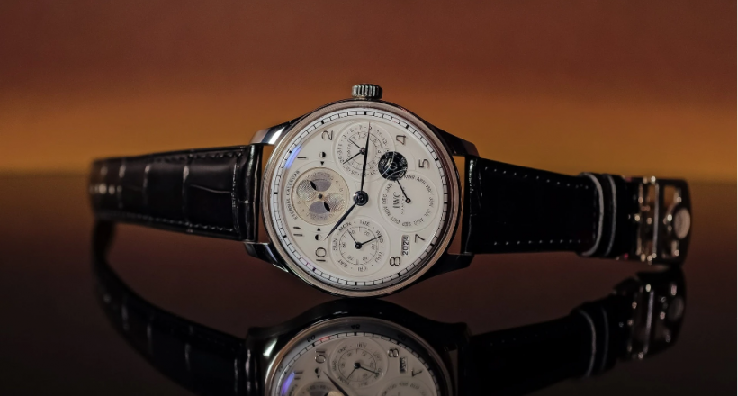 Chức năng đắt tiền của đồng hồ xa xỉ nhưng ít người dùng