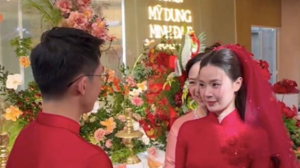 Hé lộ dàn bê tráp lễ ăn hỏi của Midu và chồng thiếu gia: Harry Lu vắng mặt, Phương Mỹ Chi chiếm sóng